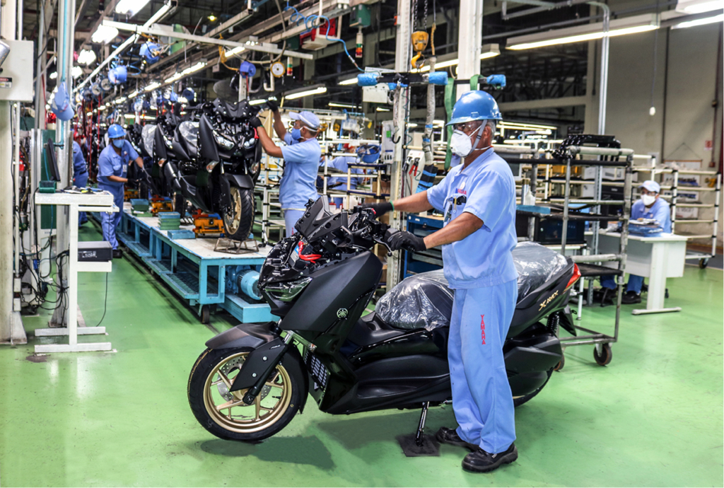 Formel D supports motorcycle production of Yamaha